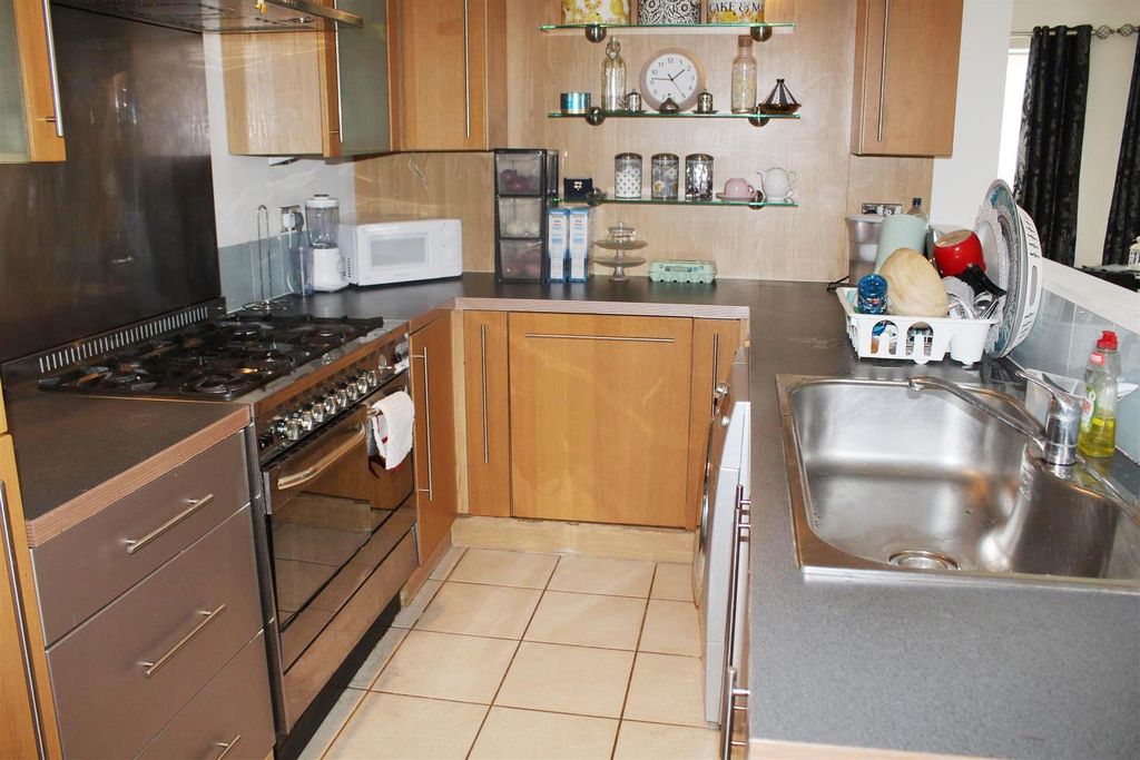 Additional image 3 of 2 bed flat for salePortland Street, Southampton SO14