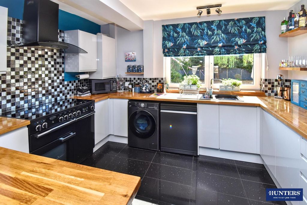 Additional image 4 of 5 bed detached house for saleAmesbury Road, Wigston LE18