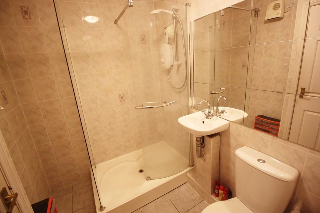 Additional image 6 of 2 bed flat for saleGrosvenor Road, Southampton SO17