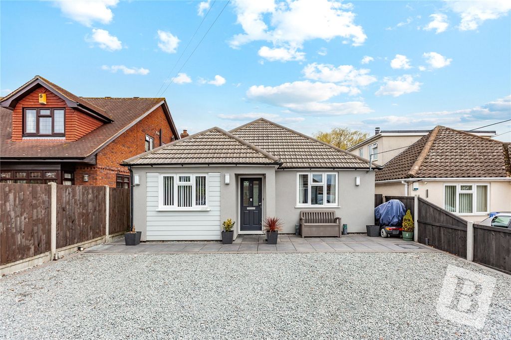 4 bed detached bungalow for saleBrock Hill, Runwell, Wickford, Essex SS11
