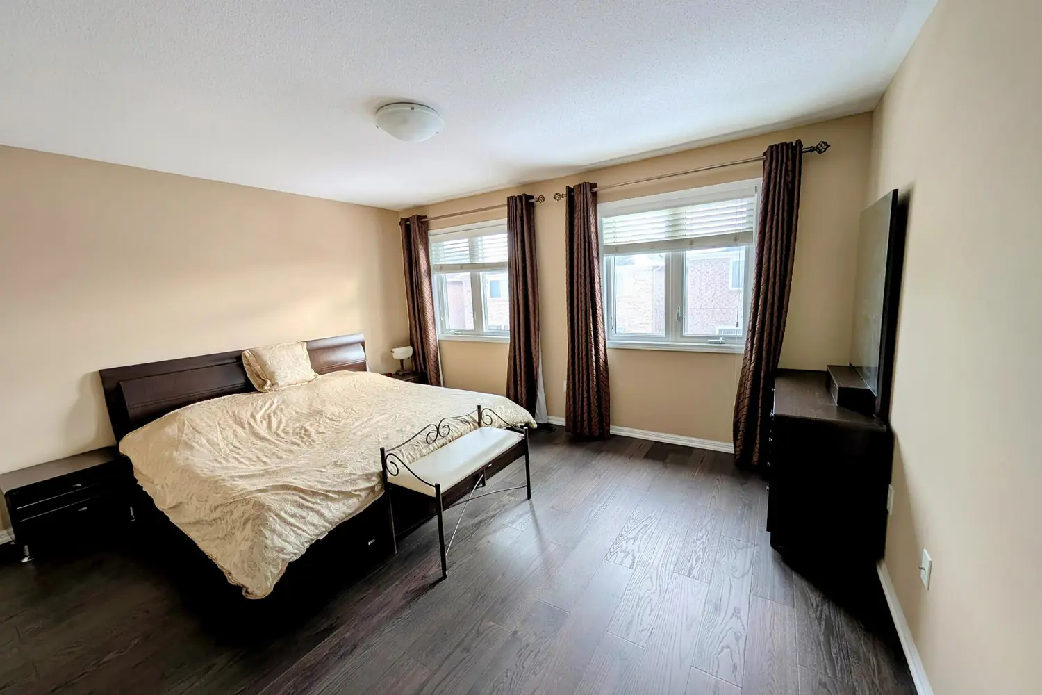Additional image 9 of 105 James Parrott Avenue
