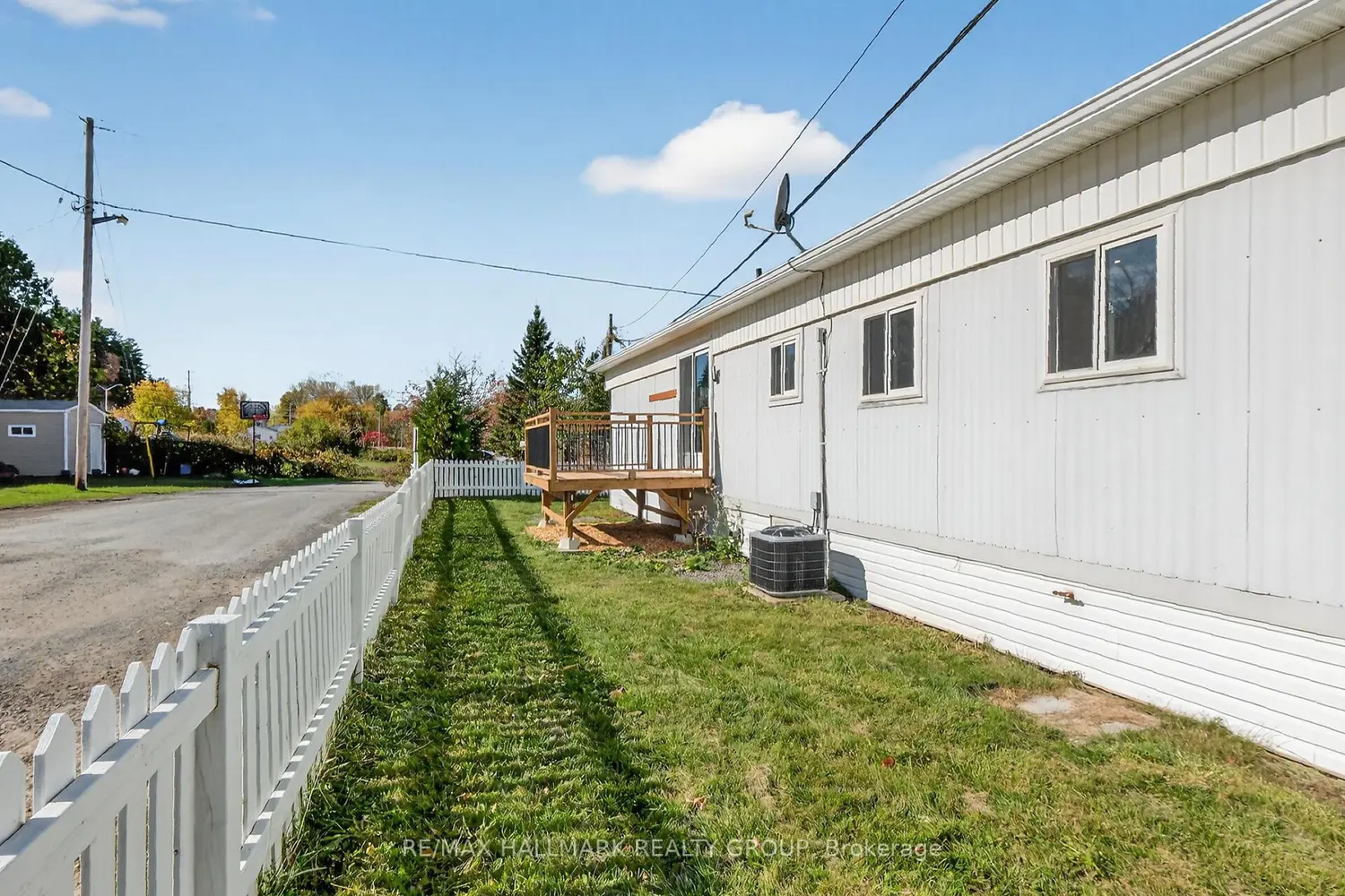 Additional image 19 of 3535 St Joseph Boulevard 68