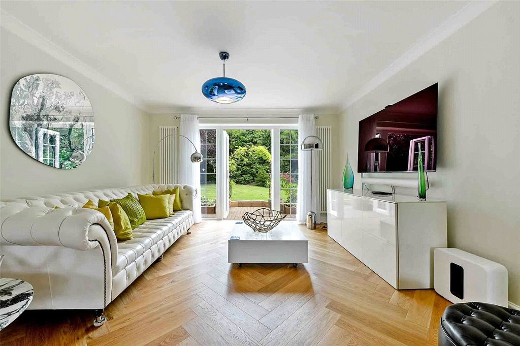 Additional image 3 of 5 bed detached house for saleIllingworth, Windsor, Berkshire SL4