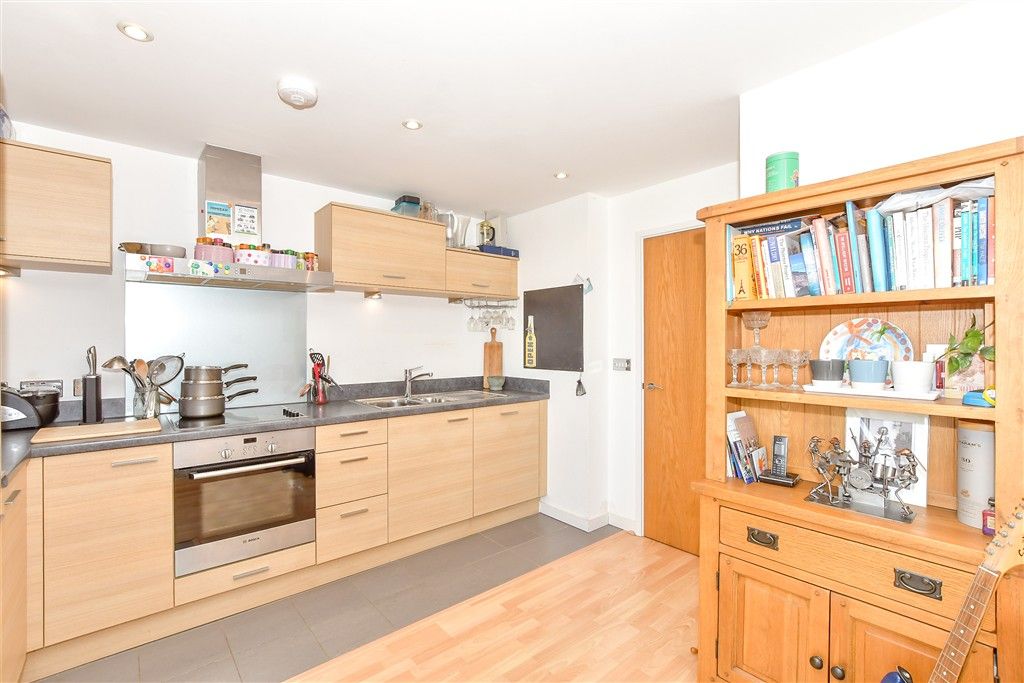 Additional image 4 of 2 bed flat for saleCross Street, Portsmouth, Hampshire PO1