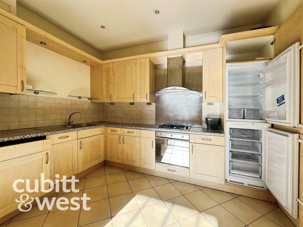 Additional image 3 of 2 bed flat for saleGunwharf Quays, Portsmouth, Hampshire PO1