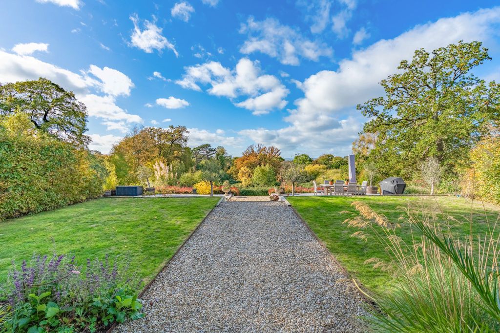 Additional image 38 of 4 bed semi-detached house for saleHeron Lodge, London Road, Worcester WR5