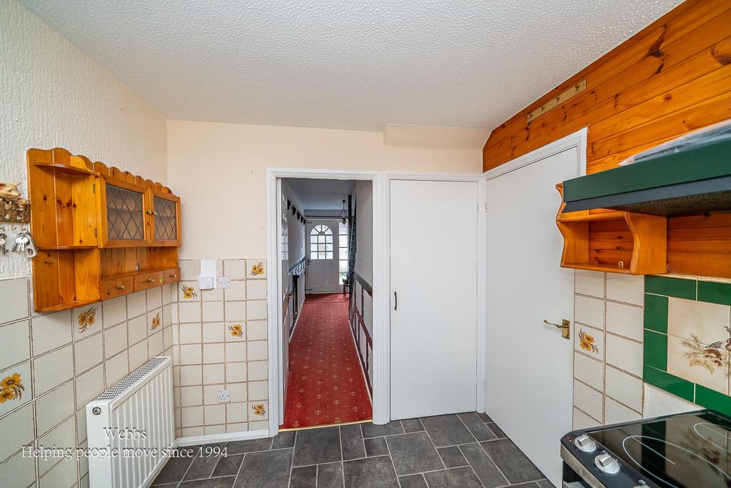 Additional image 7 of 3 bed property for saleHighgrove Close, Willenhall WV12