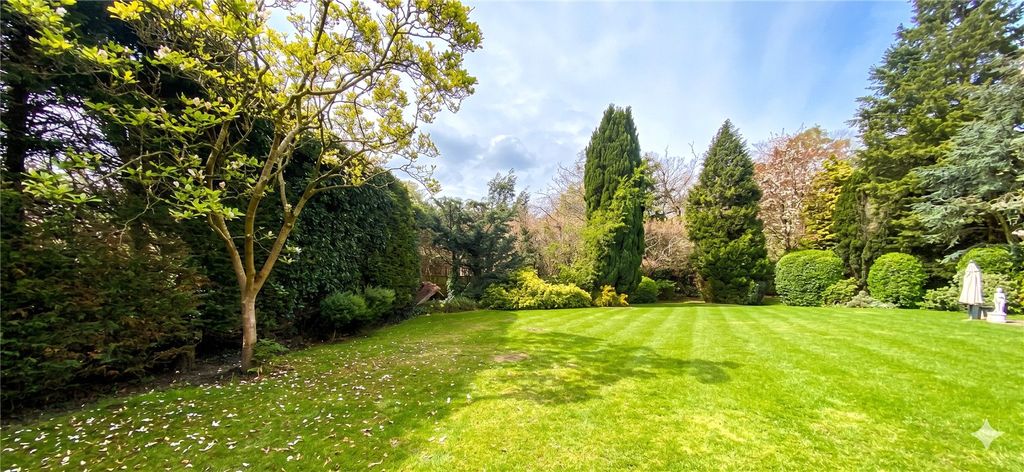 Additional image 12 of 2 bed flat for saleChasemount, Snows Ride, Windlesham GU20