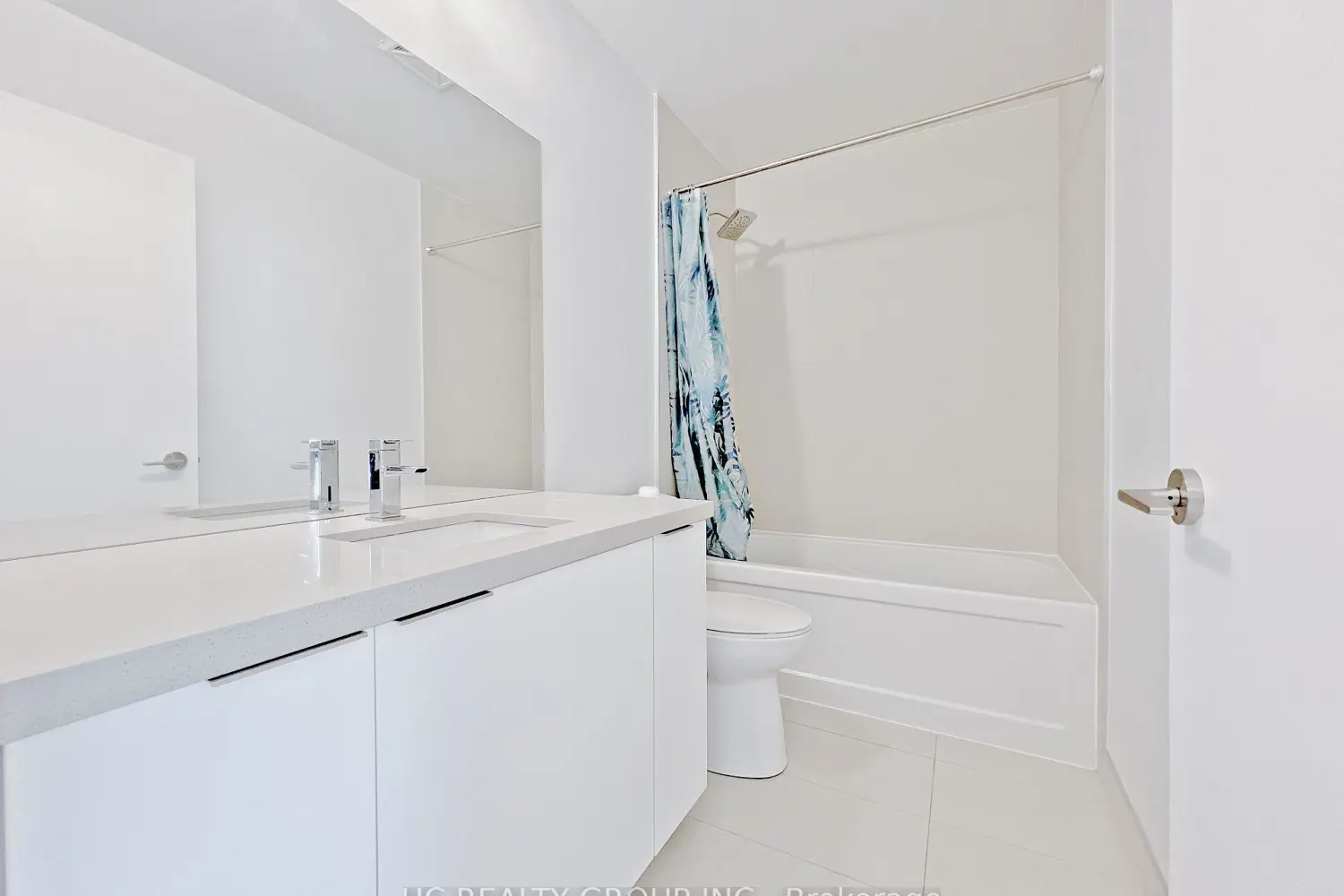 Additional image 17 of 8 Eglinton Avenue 5203