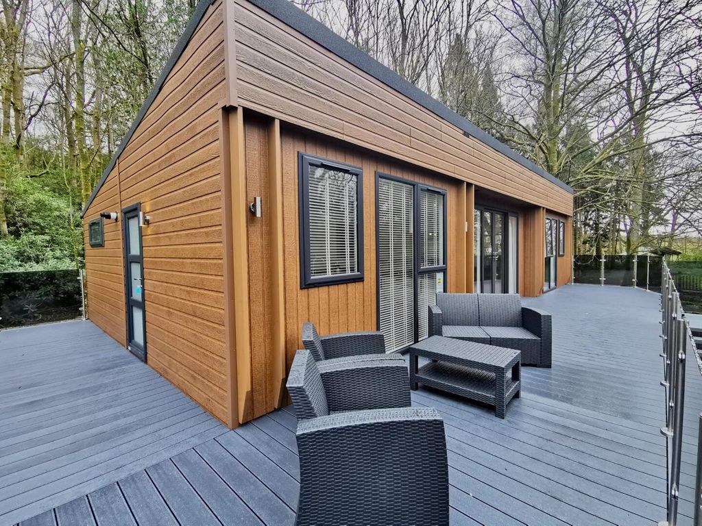 3 bed mobile/park home for saleAmbleside Road, Troutbeck Bridge, Windermere LA23