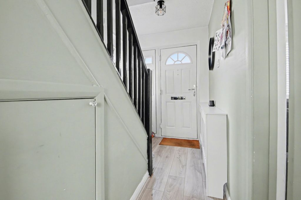 Additional image 5 of 3 bed semi-detached house for saleSouth East Road, Sholing SO19