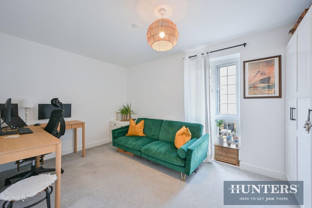 Additional image 7 of 2 bed flat for saleGunpowder Road, Worcester Park KT4