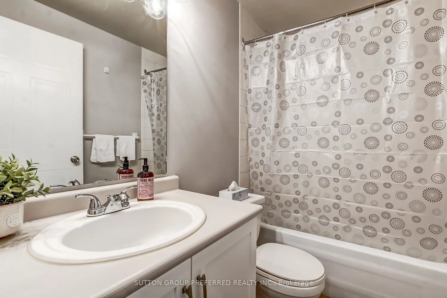 Additional image 14 of 626 First Street 402
