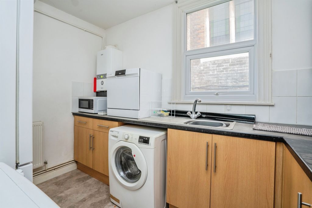 Additional image 5 of 1 bed flat for salePowerscourt Road, Portsmouth PO2