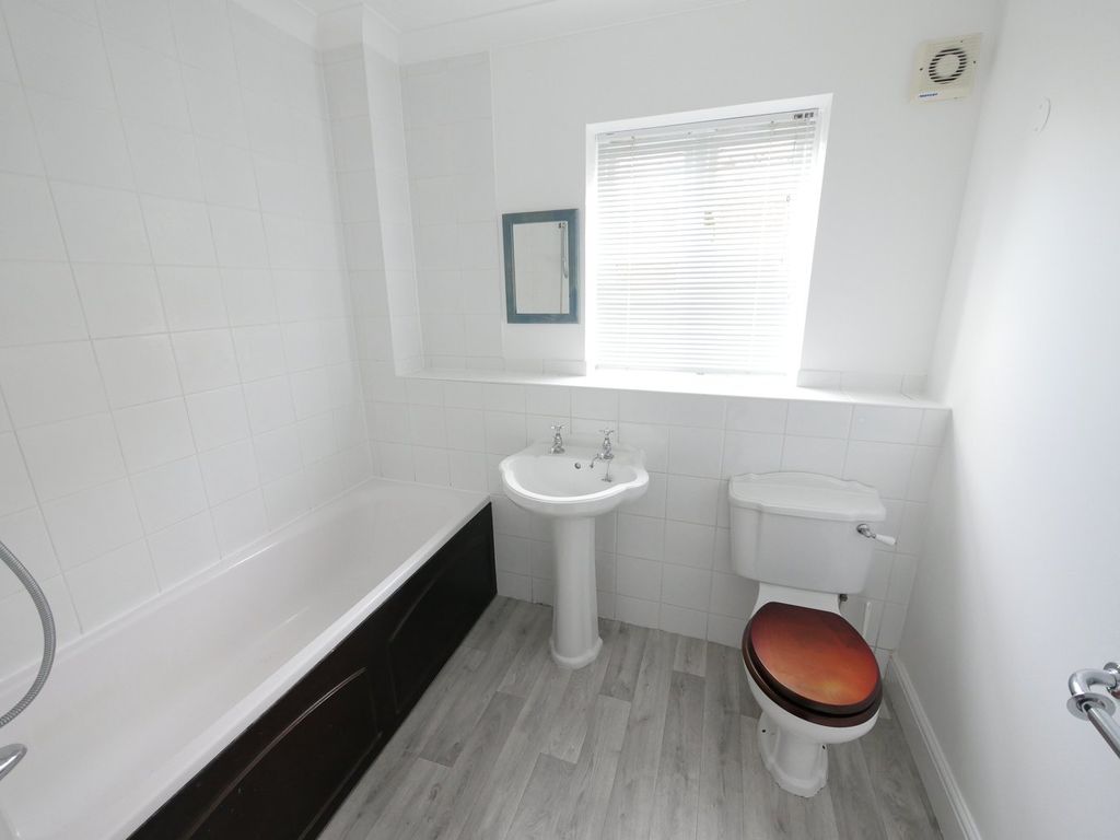 Additional image 8 of 2 bed flat for saleCumberland Road, Ashford TW15
