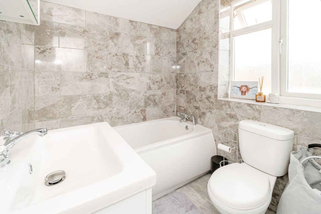 Additional image 14 of 3 bed terraced house for saleEnglish Road, Southampton SO15