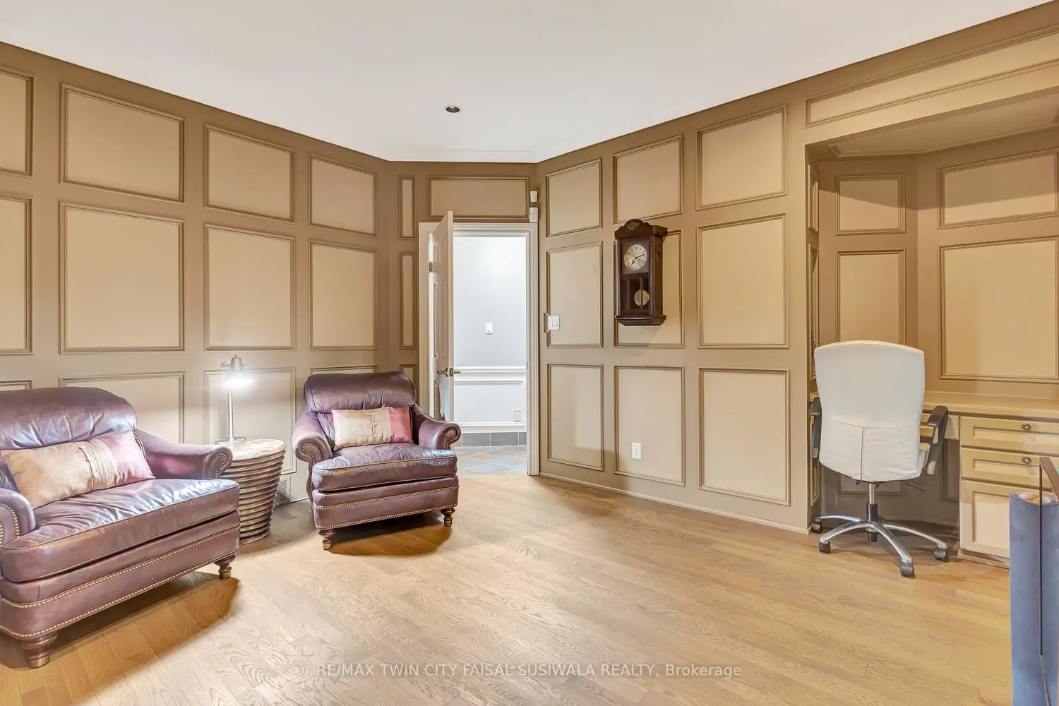 Additional image 11 of 22 Deerpath Court