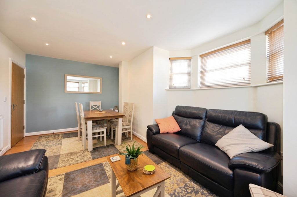 Additional image 6 of 3 bed maisonette for saleAlhambra Road, Southsea, Hampshire PO4