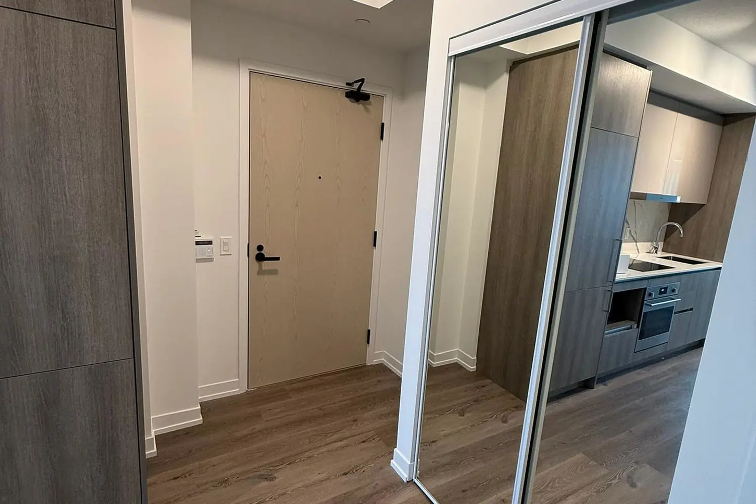 Additional image 4 of 225 Commerce Street 3908