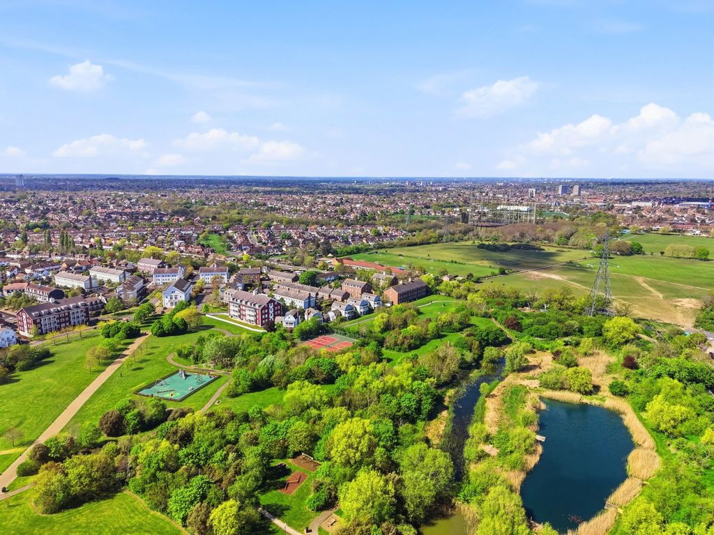 Additional image 13 of 2 bed flat for saleWestmount Close, Worcester Park KT4