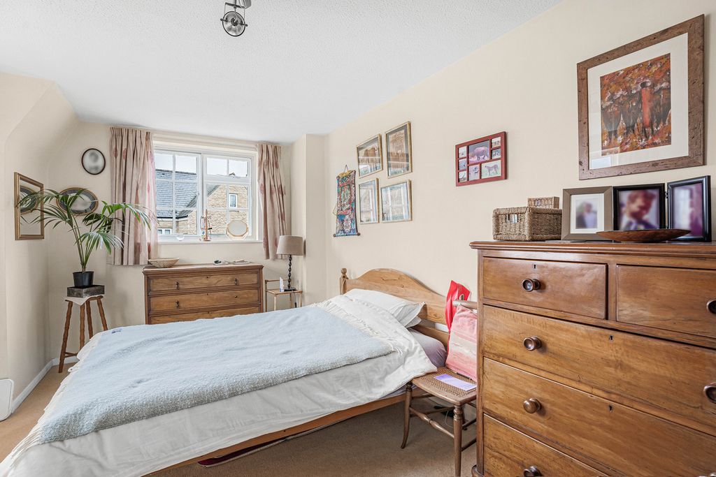 Additional image 15 of 4 bed detached house for saleShipton Road, Woodstock OX20
