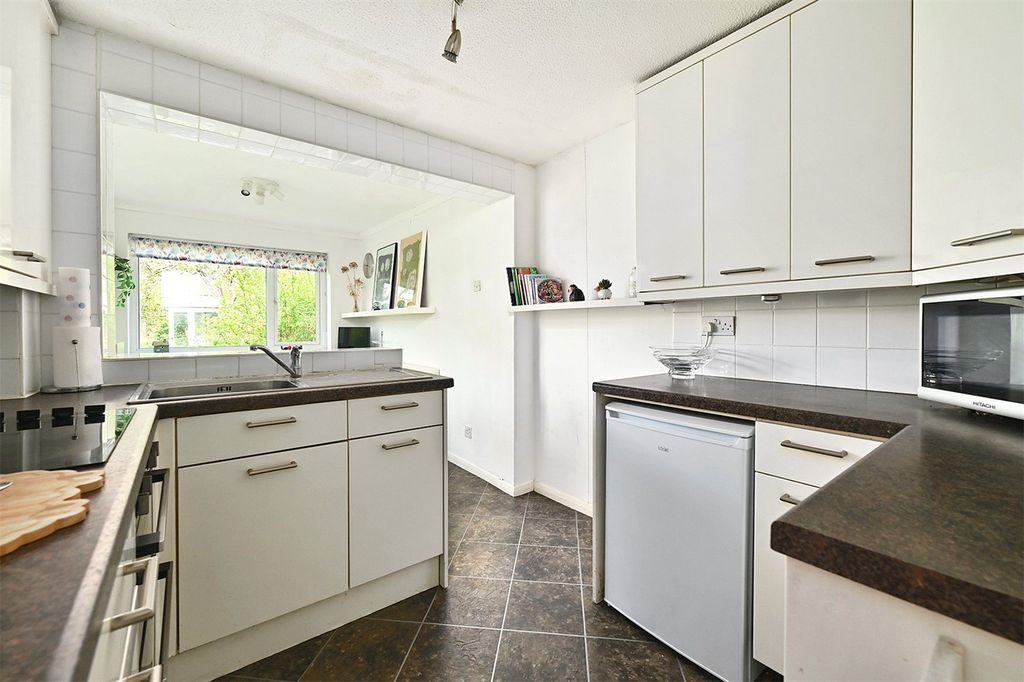 Additional image 5 of 4 bed semi-detached house for saleWeybridge Mead, Yateley, Hampshire GU46