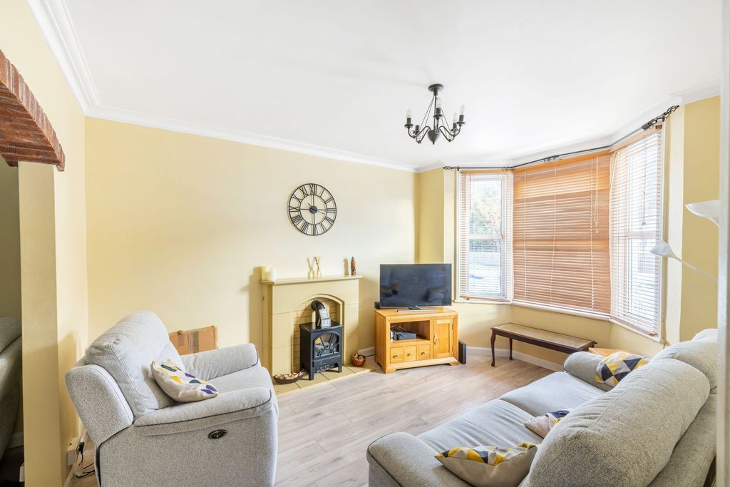 Additional image 2 of 4 bed terraced house for saleGodstone Road, Whyteleafe CR3