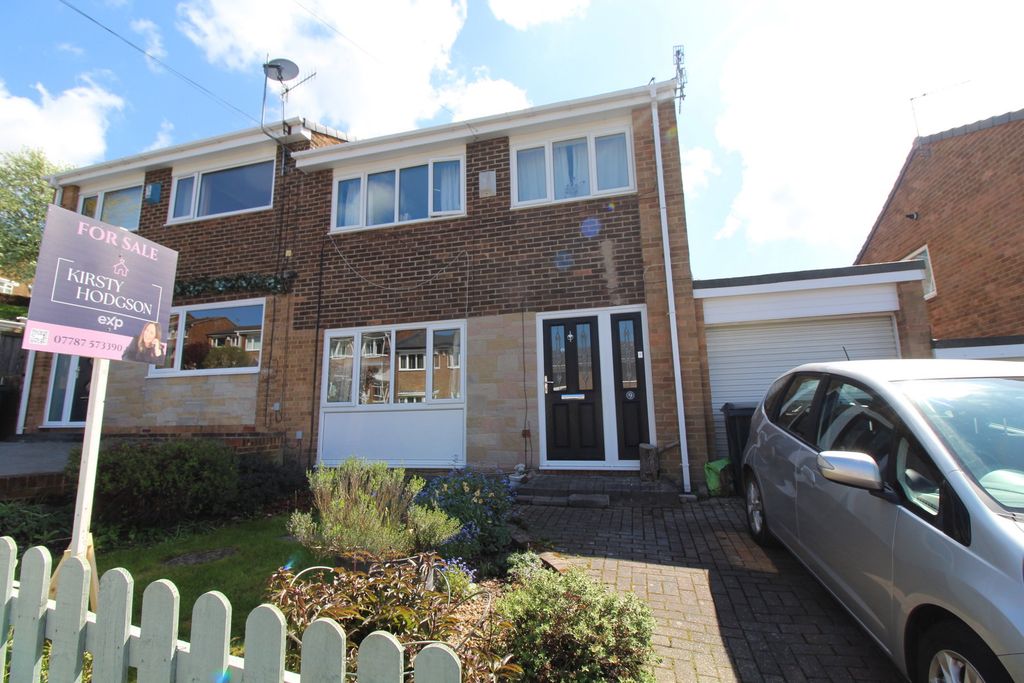 3 bed semi-detached house for saleWesley Mount, Crawcrook, Ryton NE40