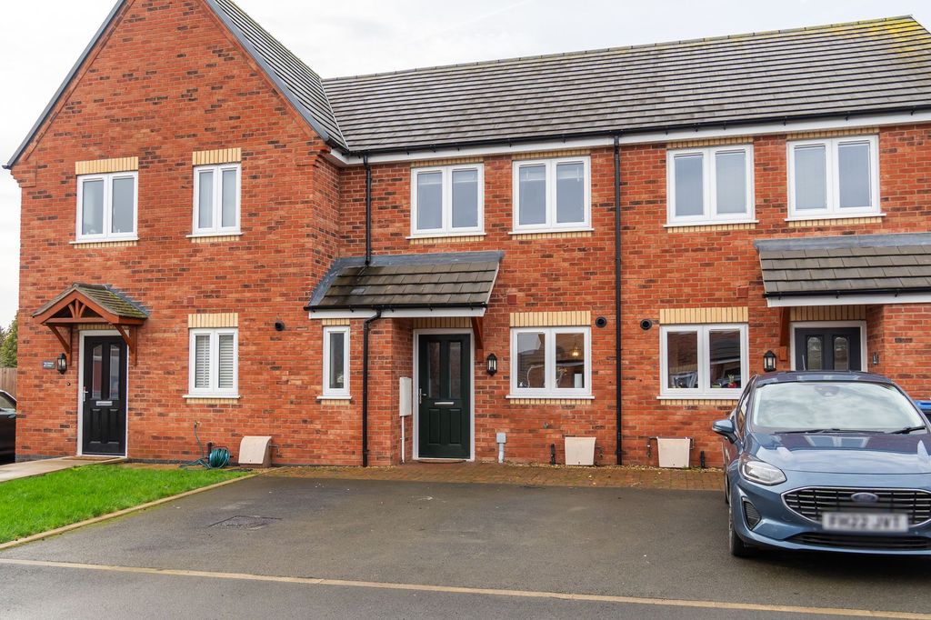 2 bed terraced house for salePeberdy Close, Fleckney LE8