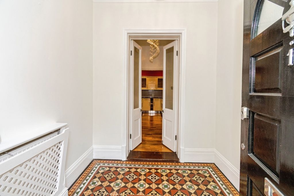 Additional image 13 of 2 bed flat for saleThe Avenue, Southampton, Hampshire SO17