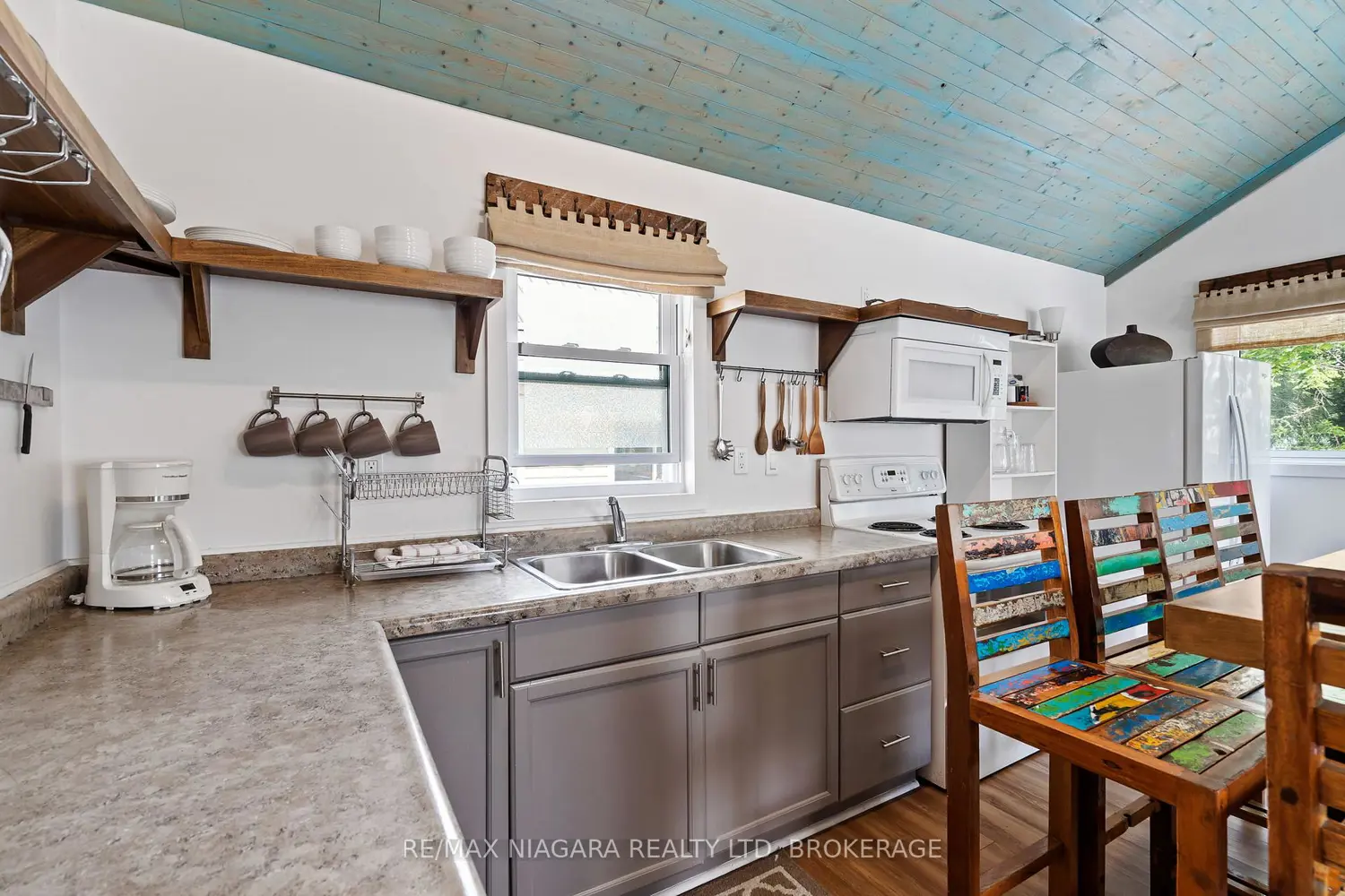 Additional image 8 of 12343 Lakeshore Road