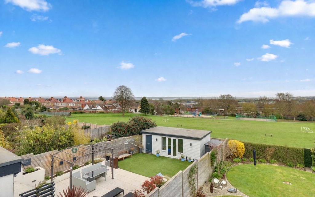 Additional image 20 of 3 bed detached house for saleBlake Road, Drayton, Portsmouth PO6