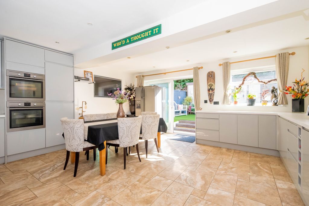 Additional image 2 of 4 bed semi-detached house for saleIves Close, Yateley, Hampshire GU46