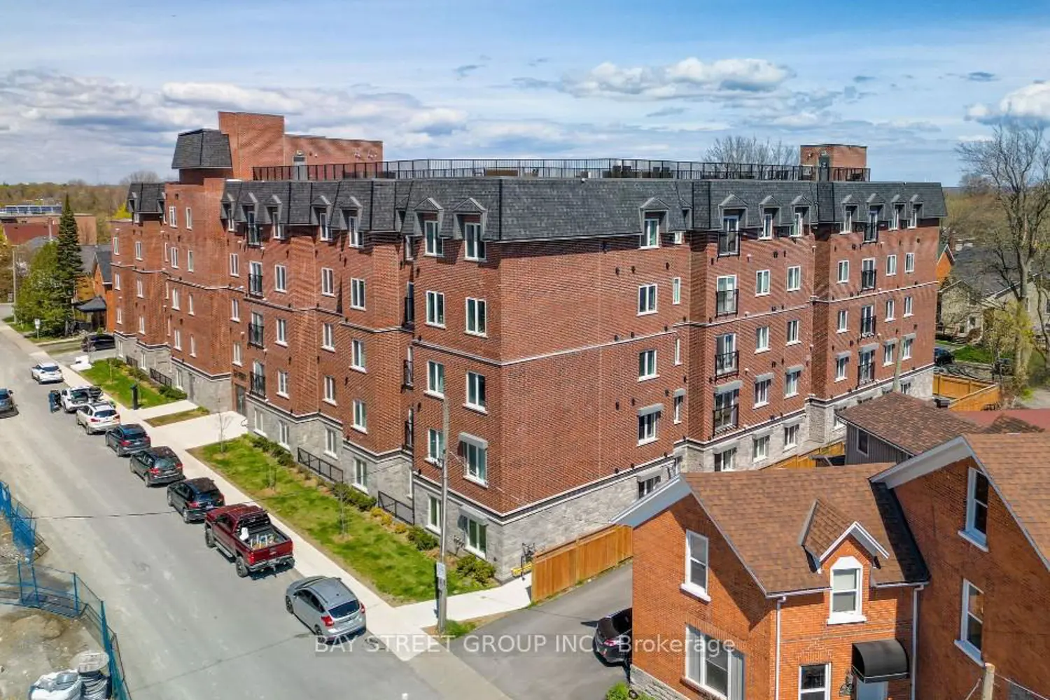 501 Frontenac Street 213