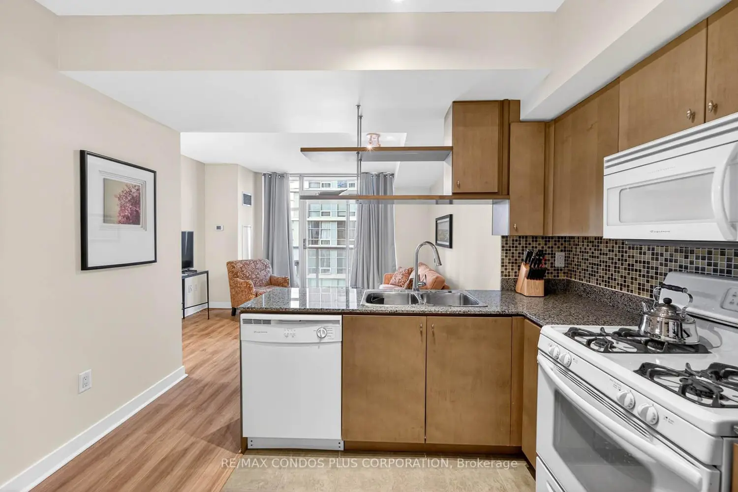 Additional image 3 of 35 Mariner Terrace 605