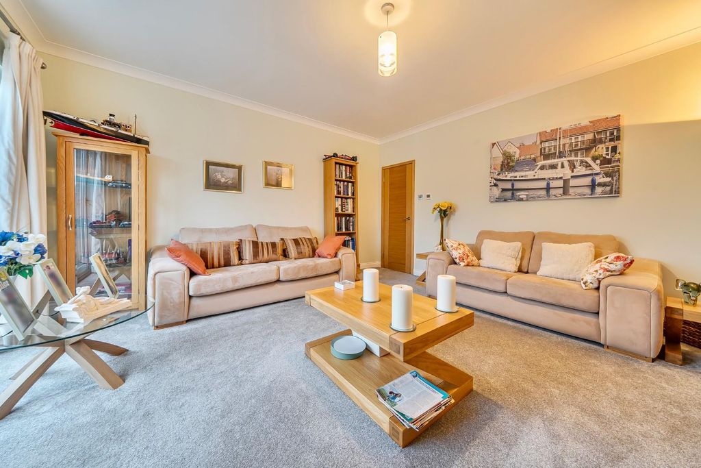Additional image 3 of 3 bed property for saleBryher Island, Port Solent PO6
