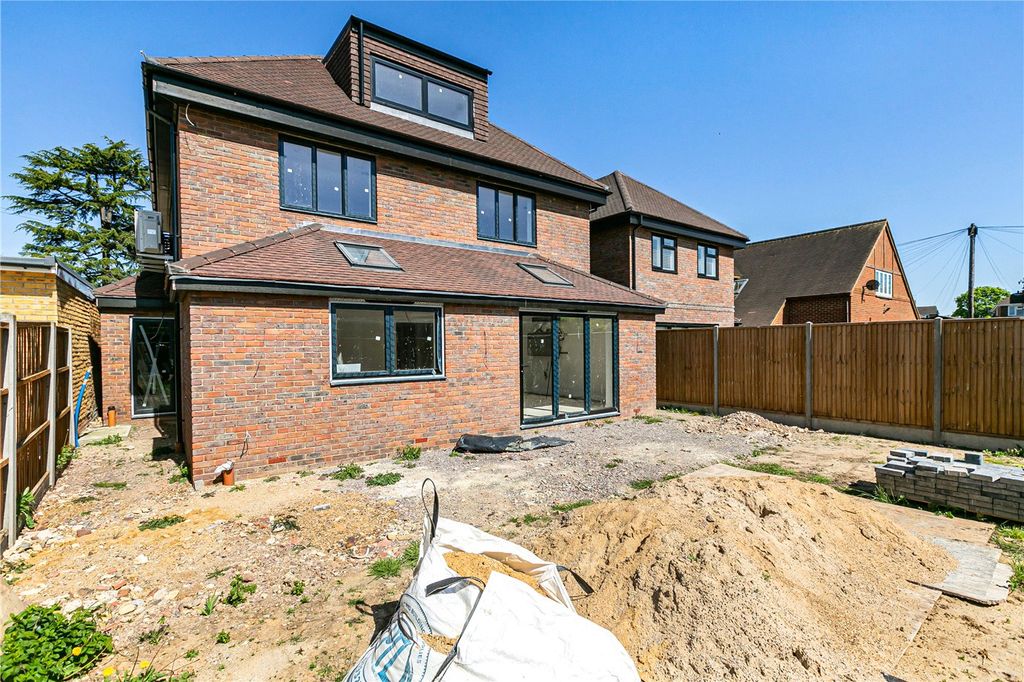 Additional image 7 of 5 bed detached house for saleElmsway, Ashford, Surrey TW15
