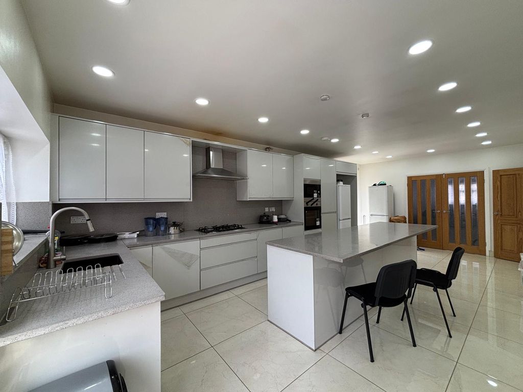 Additional image 9 of 5 bed bungalow for saleColby Drive, Thurmaston LE4