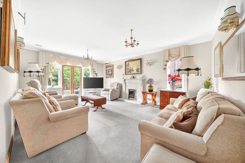 Additional image 5 of 5 bed detached house for saleCampion Gardens, Woodford Green IG8