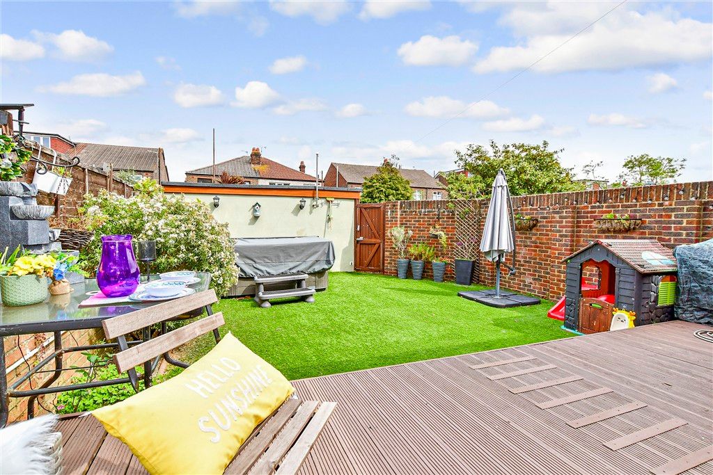 Additional image 15 of 5 bed semi-detached house for saleKirby Road, Portsmouth, Hampshire PO2