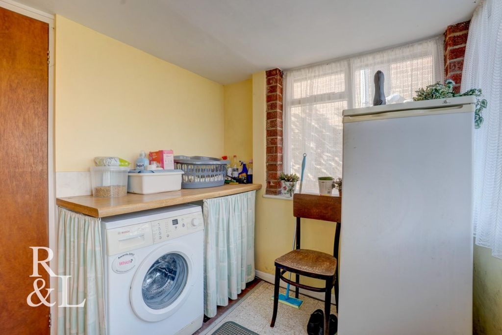 Additional image 4 of 3 bed semi-detached house for saleWillowbrook Close, Ashby-De-La-Zouch LE65