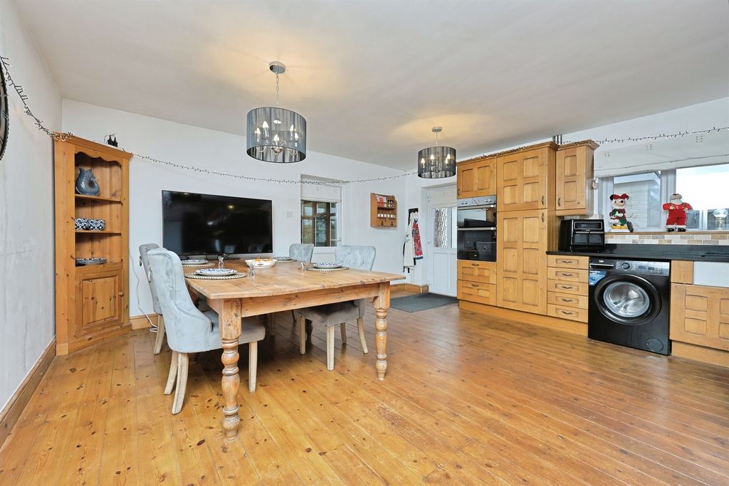 Additional image 5 of 4 bed detached bungalow for saleBellrope Lane, Wymondham NR18