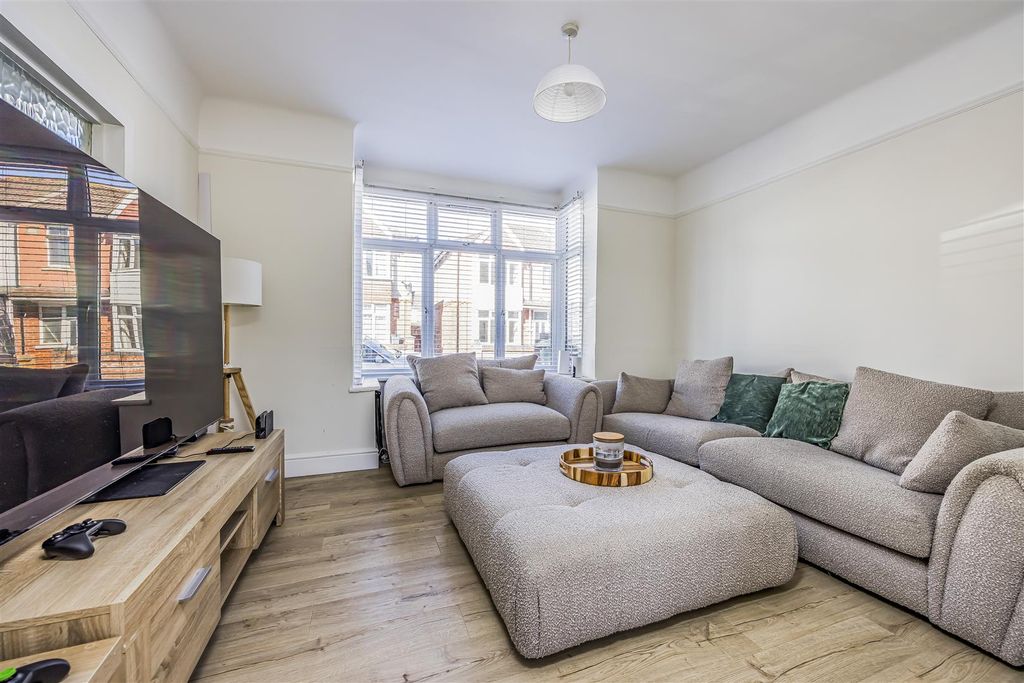 Additional image 8 of 3 bed property for saleKimbolton Road, Portsmouth PO3
