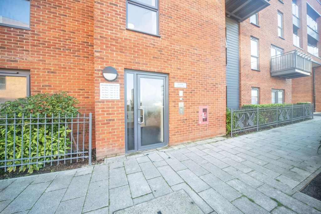 Additional image 11 of 2 bed flat for saleJohn Thornycroft Road, Southampton SO19