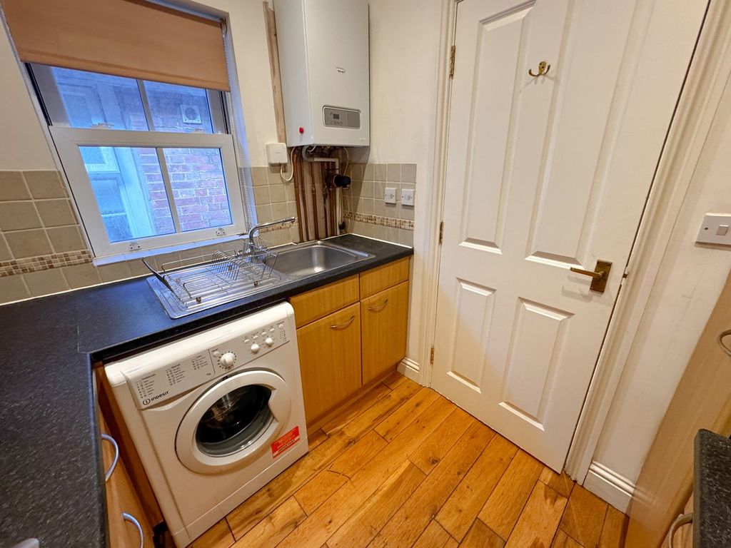 Additional image 7 of 1 bed flat for saleHigh Street, Wimborne BH21