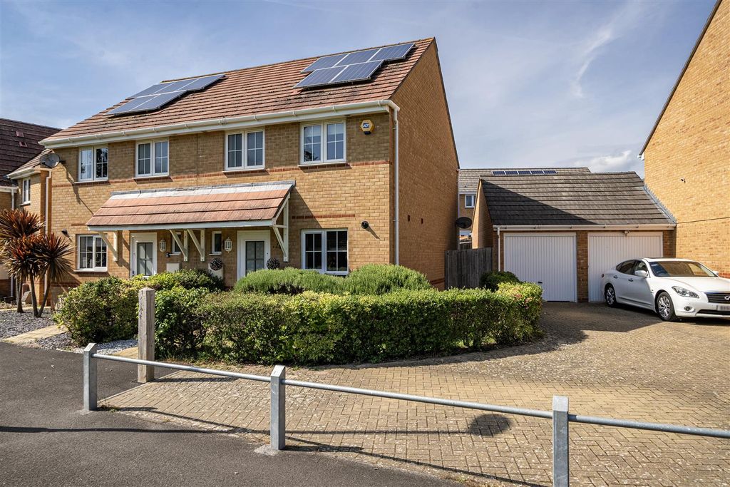 3 bed semi-detached house for saleWestfield Road, Portsmouth PO6