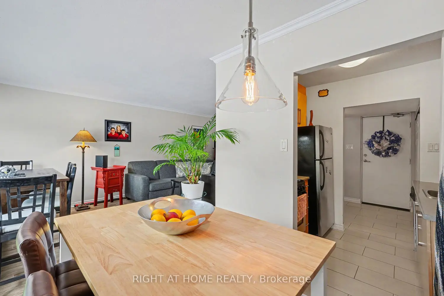 12 Corkstown Road 121 photo 3