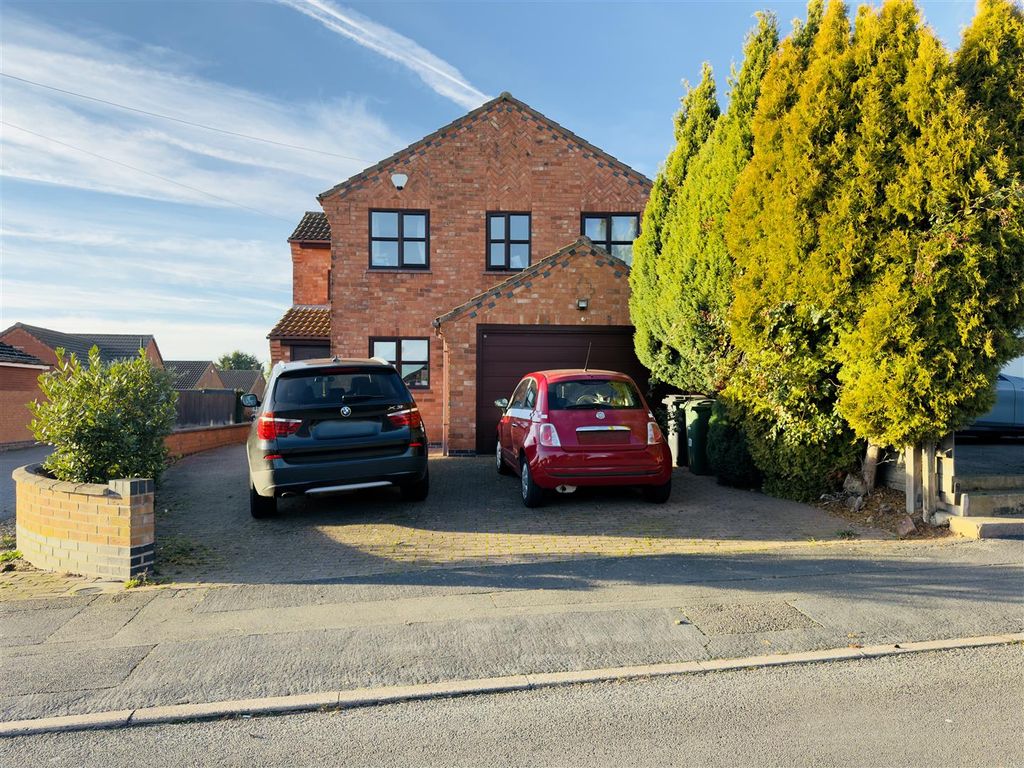 4 bed detached house for saleColby Drive, Thurmaston, Leicester LE4