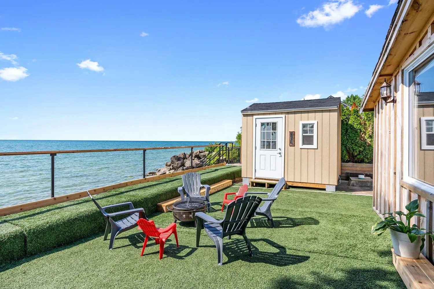 2712 North Shore Drive photo 2