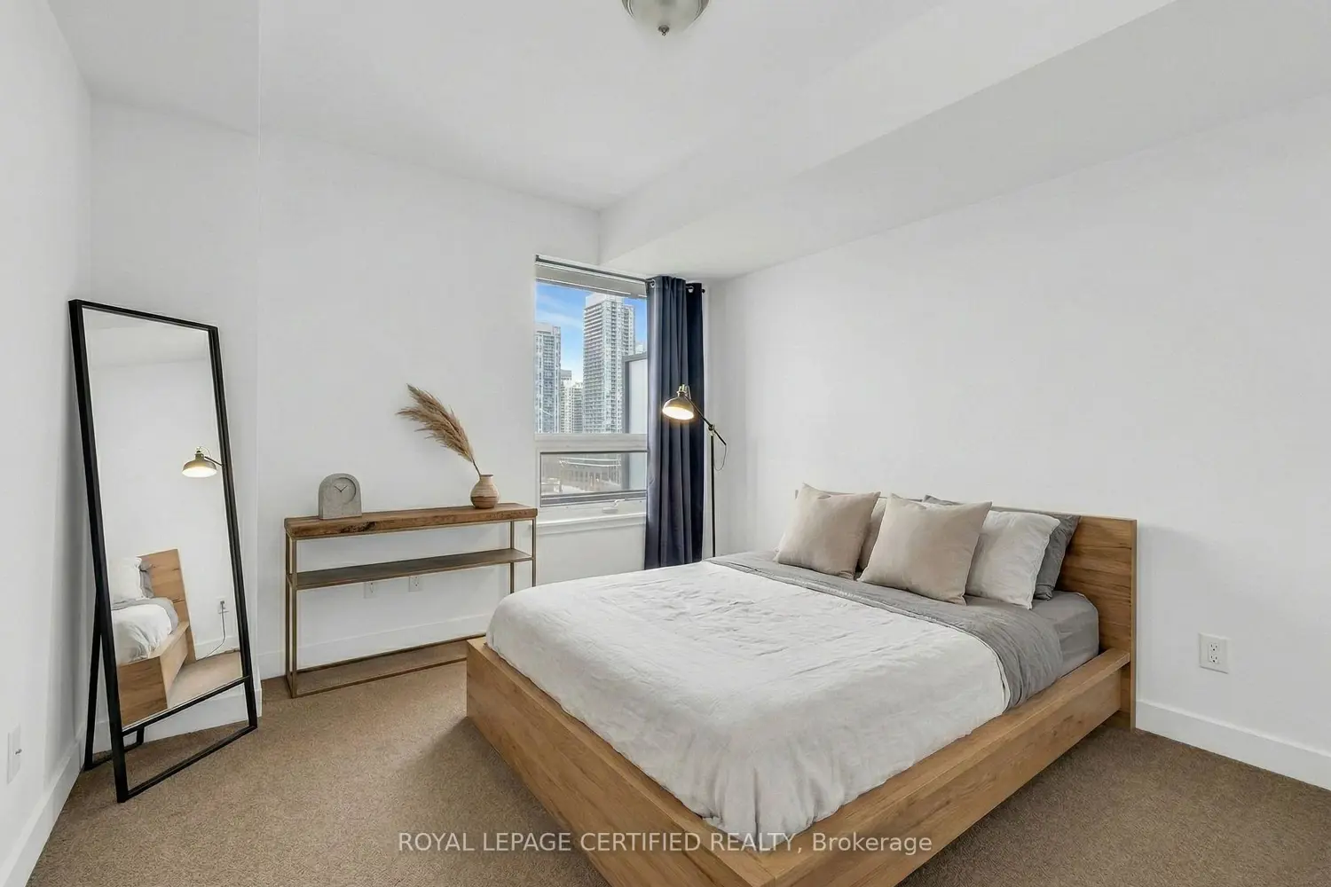 Additional image 8 of 160 Flemington Road 1409